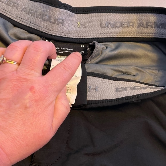 Men’s under armor shorts - Picture 3 of 4